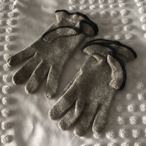 Cashmere Gray Knit Women's Gloves